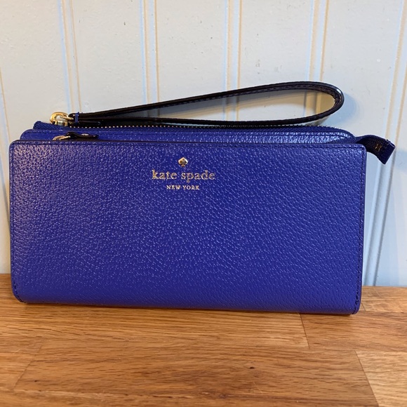 kate spade Handbags - Kate Spade Grand Street Layton Wristlet
